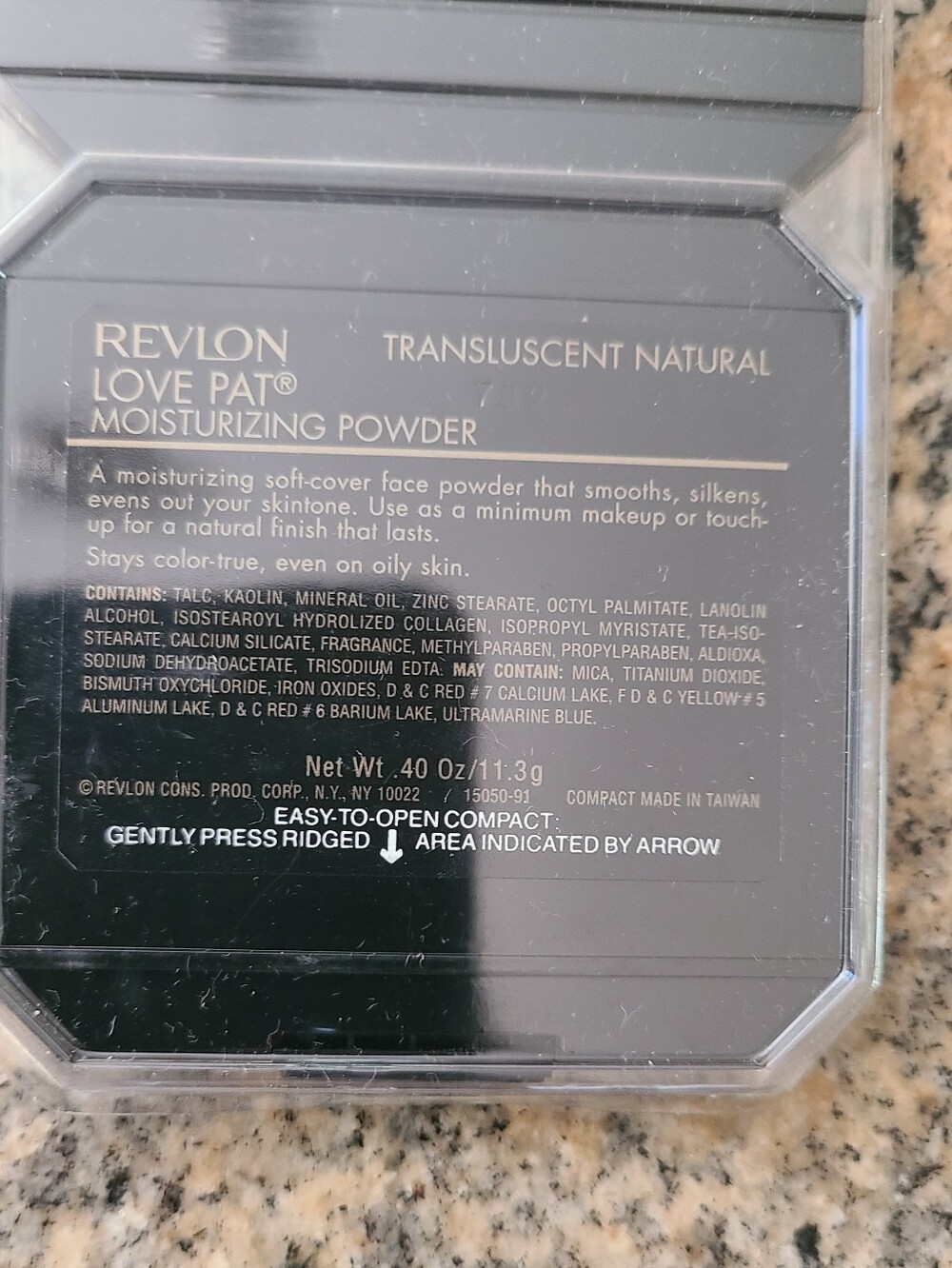 Revlon Love Pat Moisturizing Powder - Picture 2 of 2